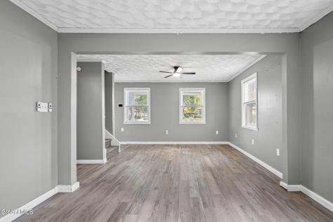 1037 Helen Street Schenectady NY 12303