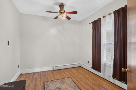 17 Osborne Road Colonie NY 12205