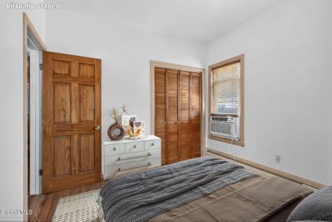 17 Osborne Road Colonie NY 12205