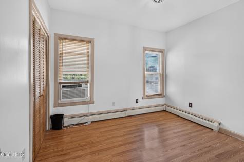 17 Osborne Road Colonie NY 12205