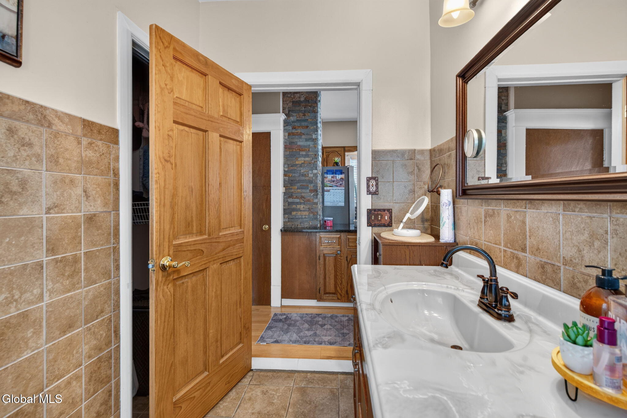 17 Osborne Road Colonie NY 12205