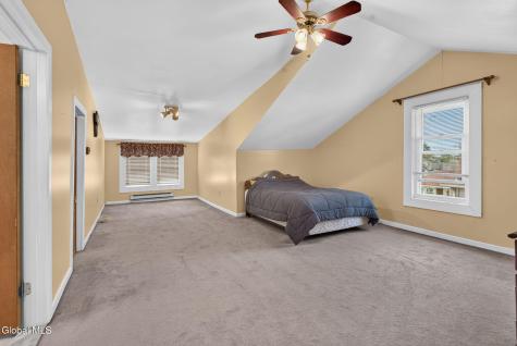 17 Osborne Road Colonie NY 12205
