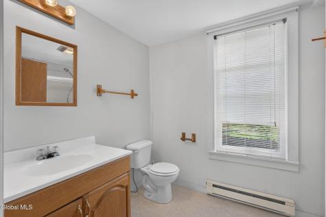 17 Osborne Road Colonie NY 12205