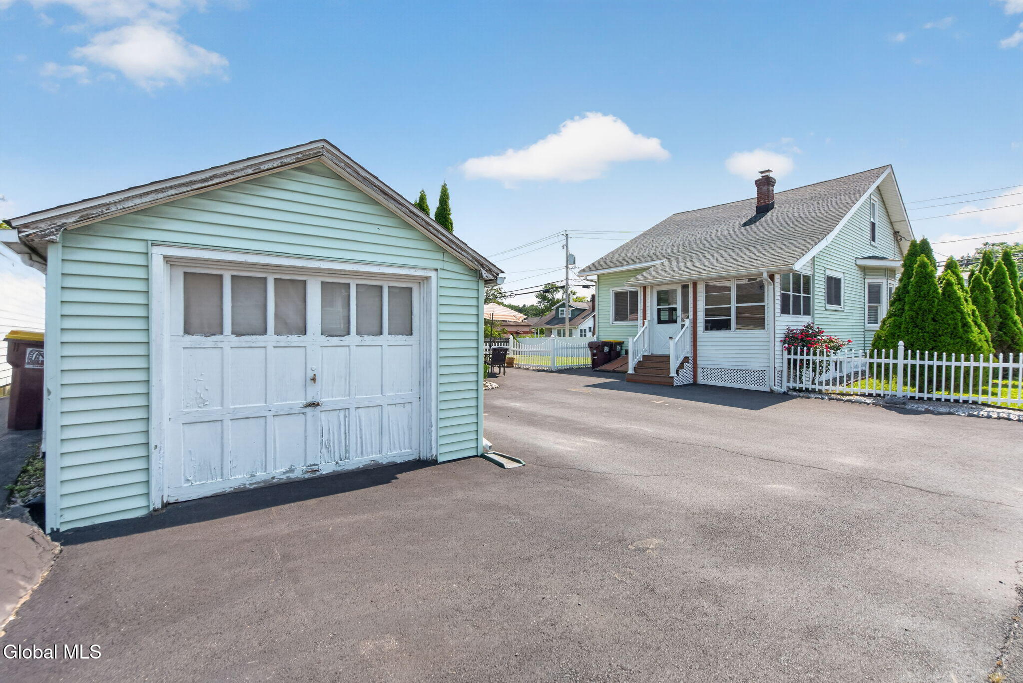 17 Osborne Road Colonie NY 12205