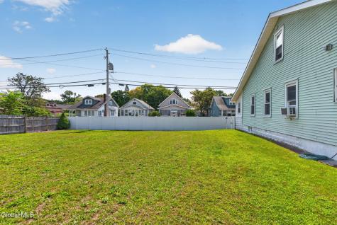 17 Osborne Road Colonie NY 12205