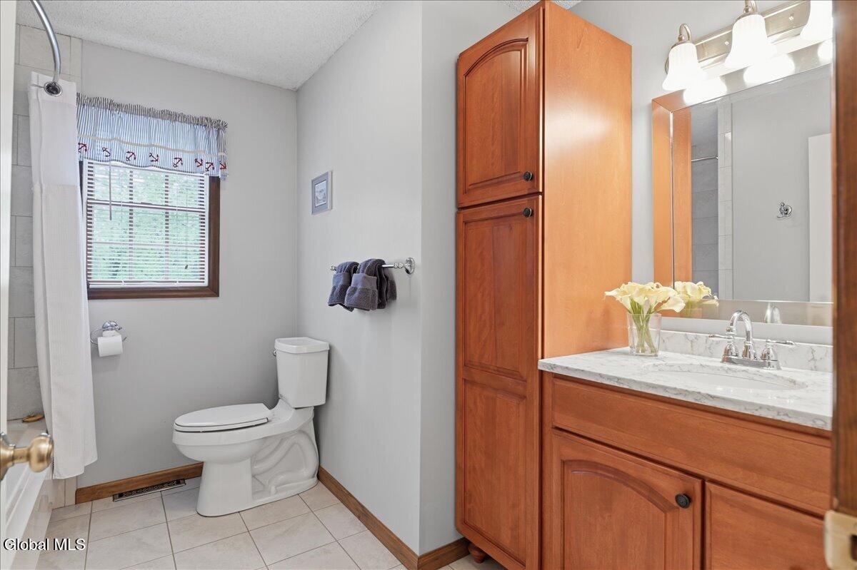 6 Maple Court Gansevoort NY 12831