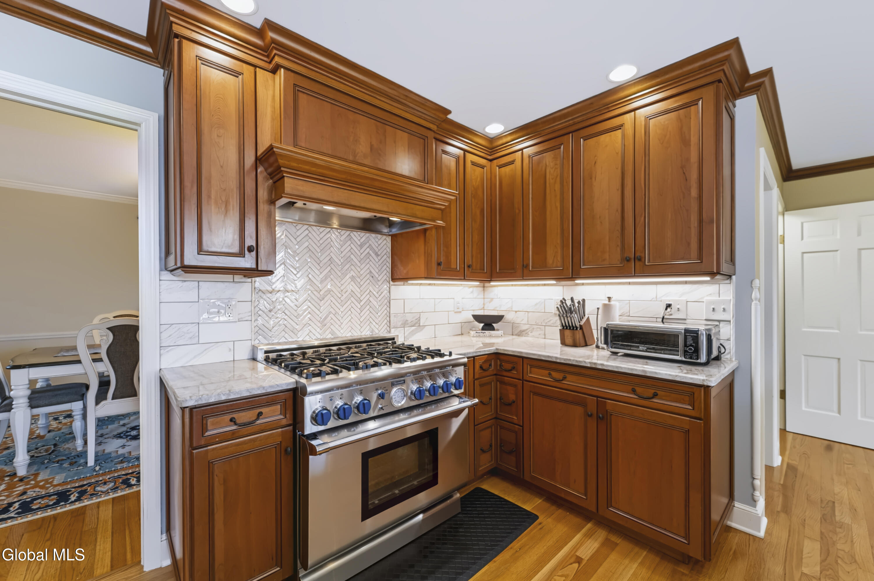 1092 Merlin Drive Niskayuna NY 12309