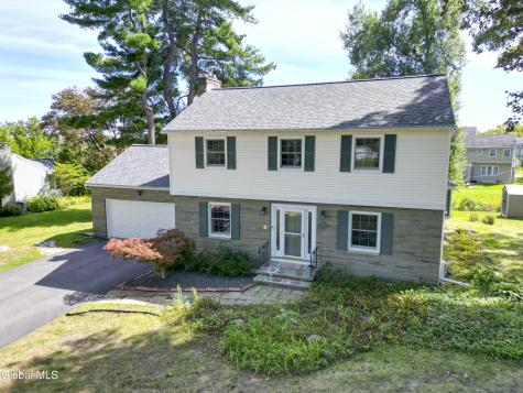 1092 Merlin Drive Niskayuna NY 12309