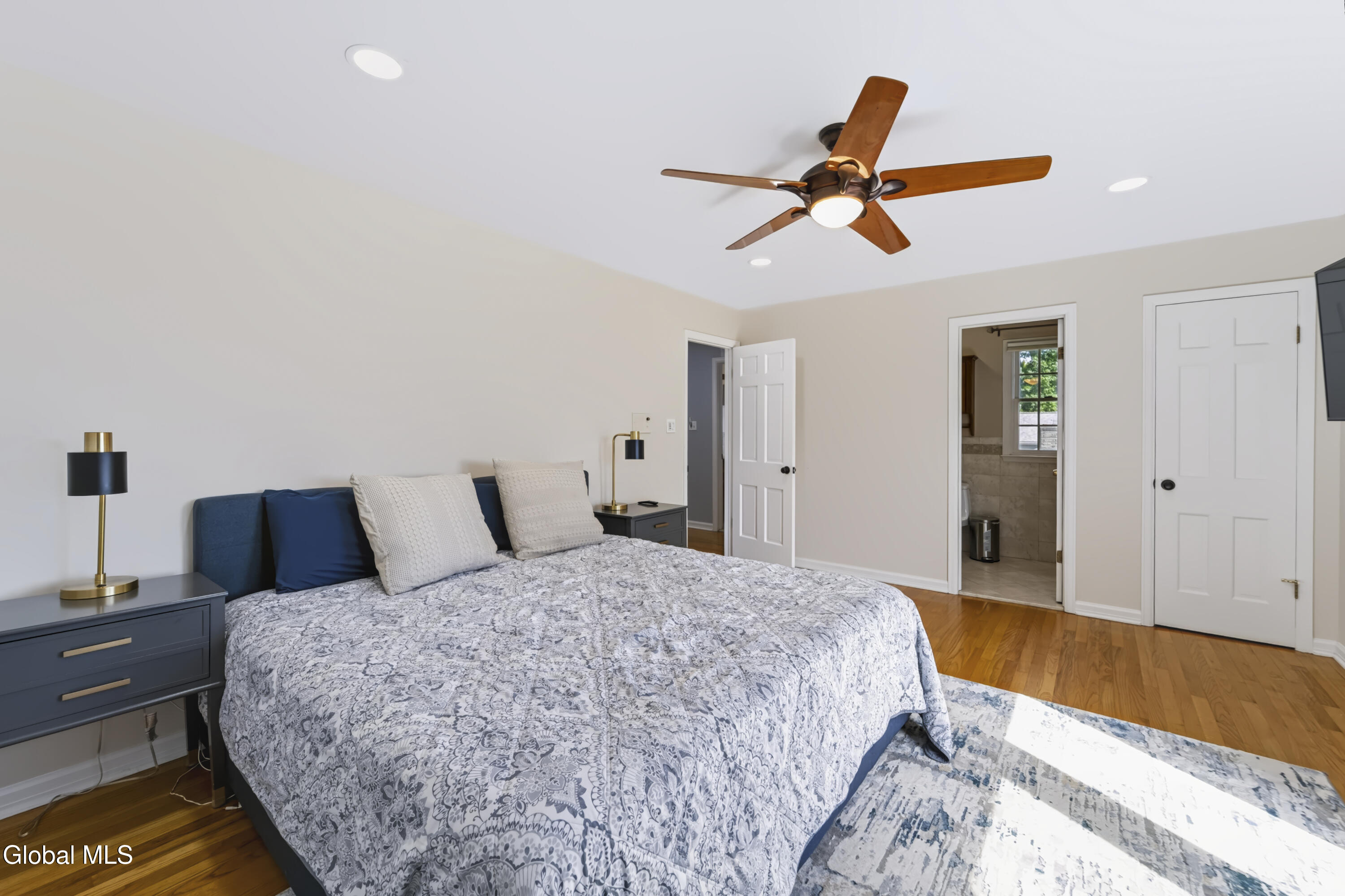 1092 Merlin Drive Niskayuna NY 12309