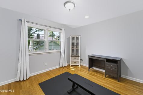 1092 Merlin Drive Niskayuna NY 12309