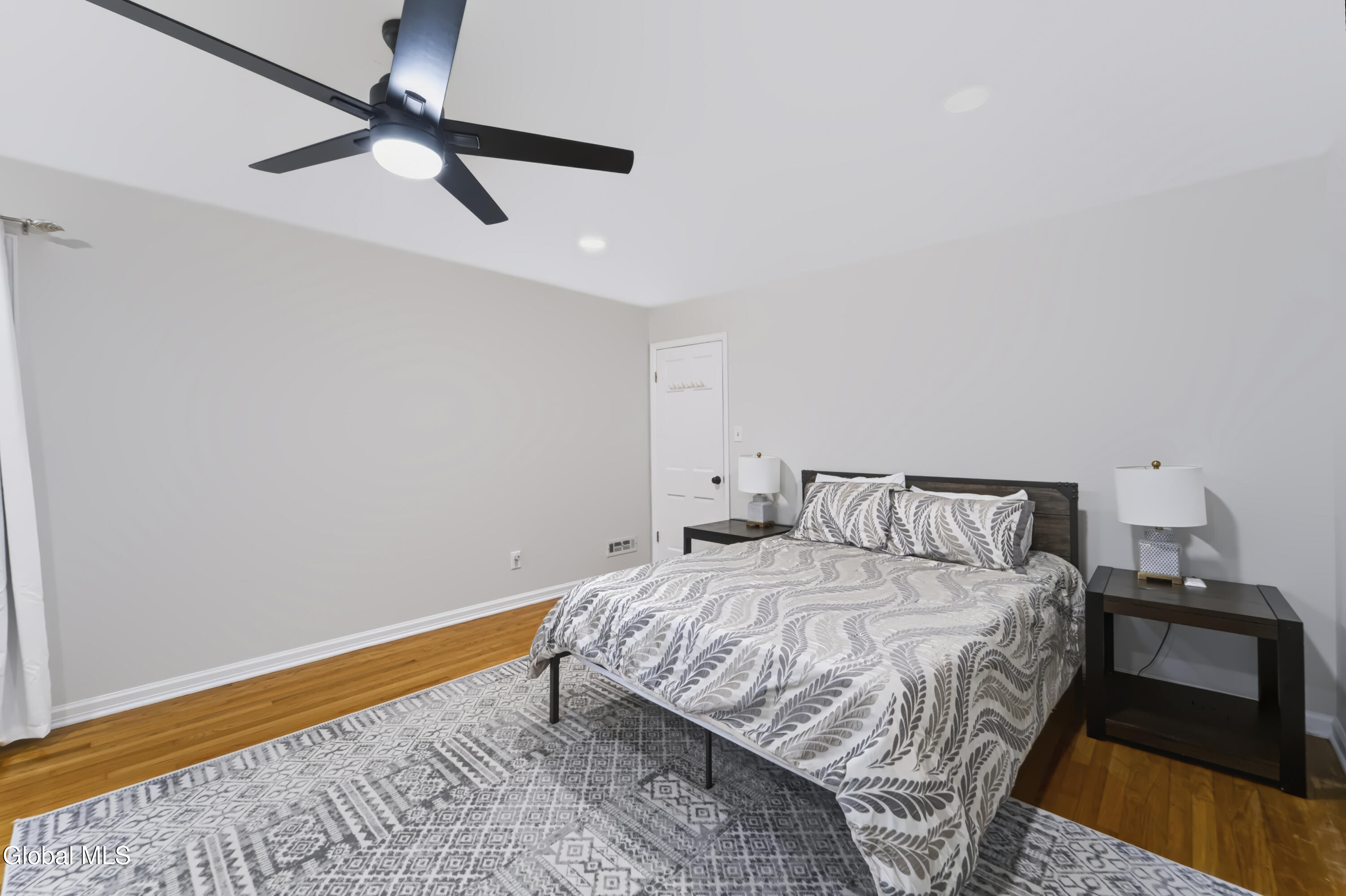 1092 Merlin Drive Niskayuna NY 12309