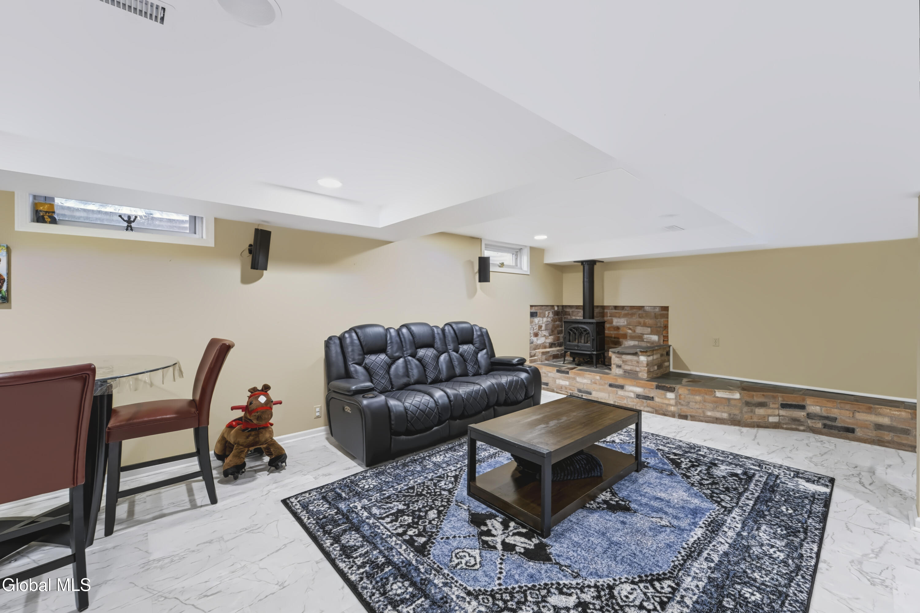 1092 Merlin Drive Niskayuna NY 12309