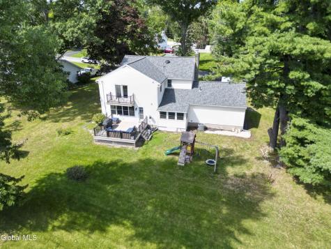 1092 Merlin Drive Niskayuna NY 12309