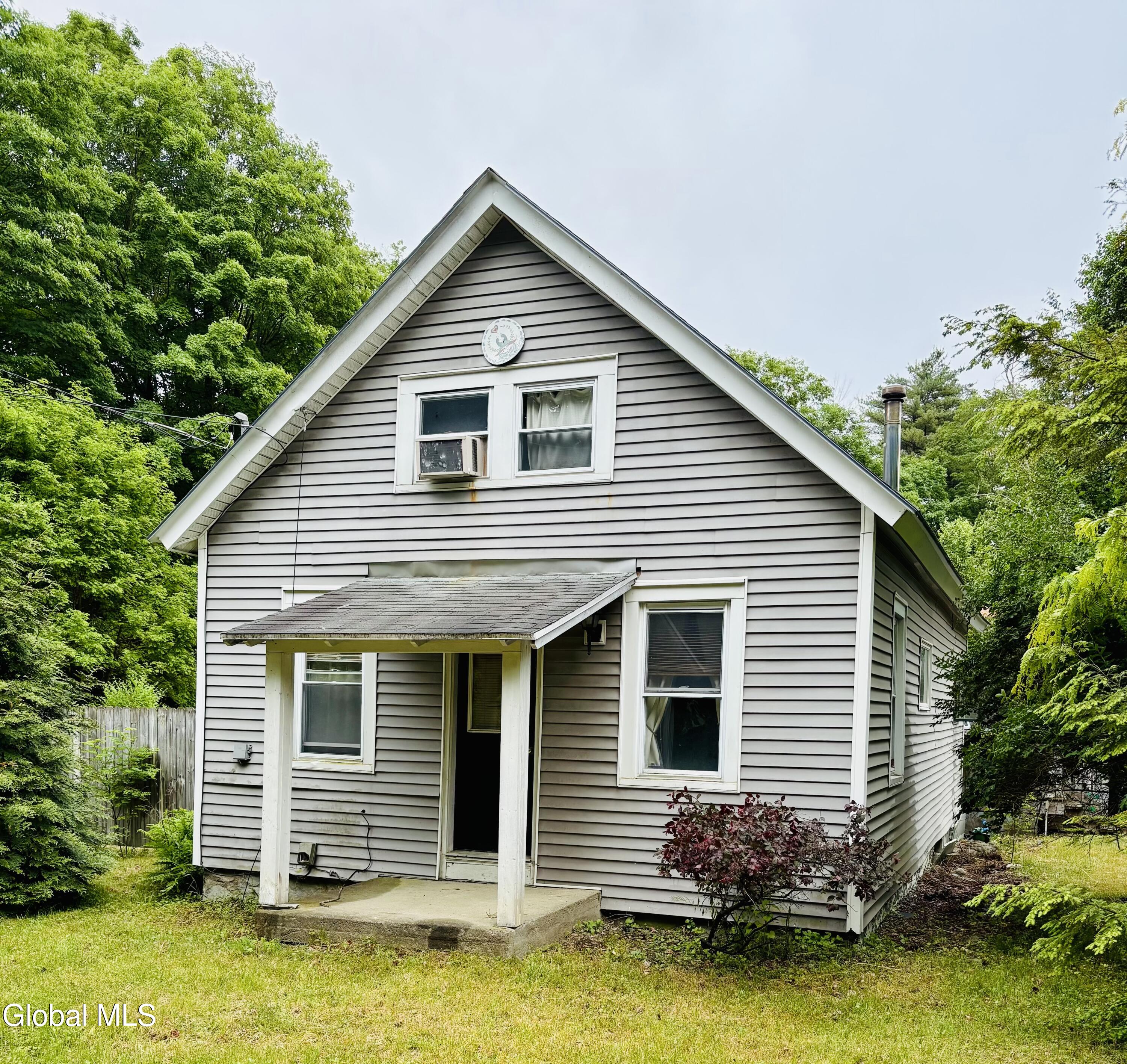 408 W Mountain Road Queensbury NY 12804