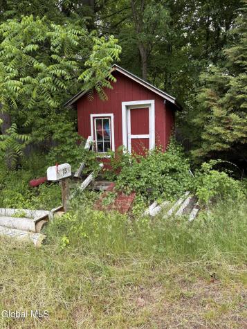 408 W Mountain Road Queensbury NY 12804