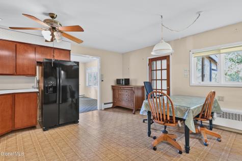 5873 Veeder Road Slingerlands NY 12159