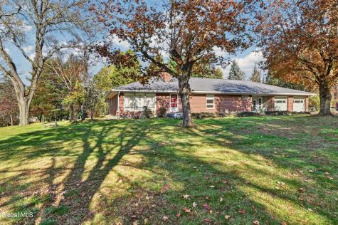 5873 Veeder Road Slingerlands NY 12159