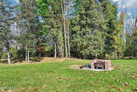 5873 Veeder Road Slingerlands NY 12159