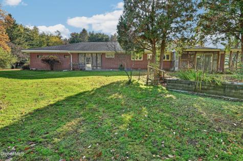 5873 Veeder Road Slingerlands NY 12159