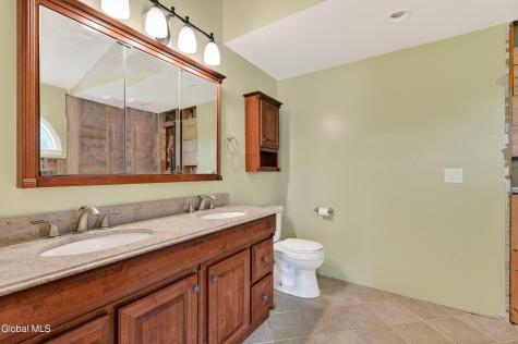 504 Nathaniel Drive Schenectady NY 12303