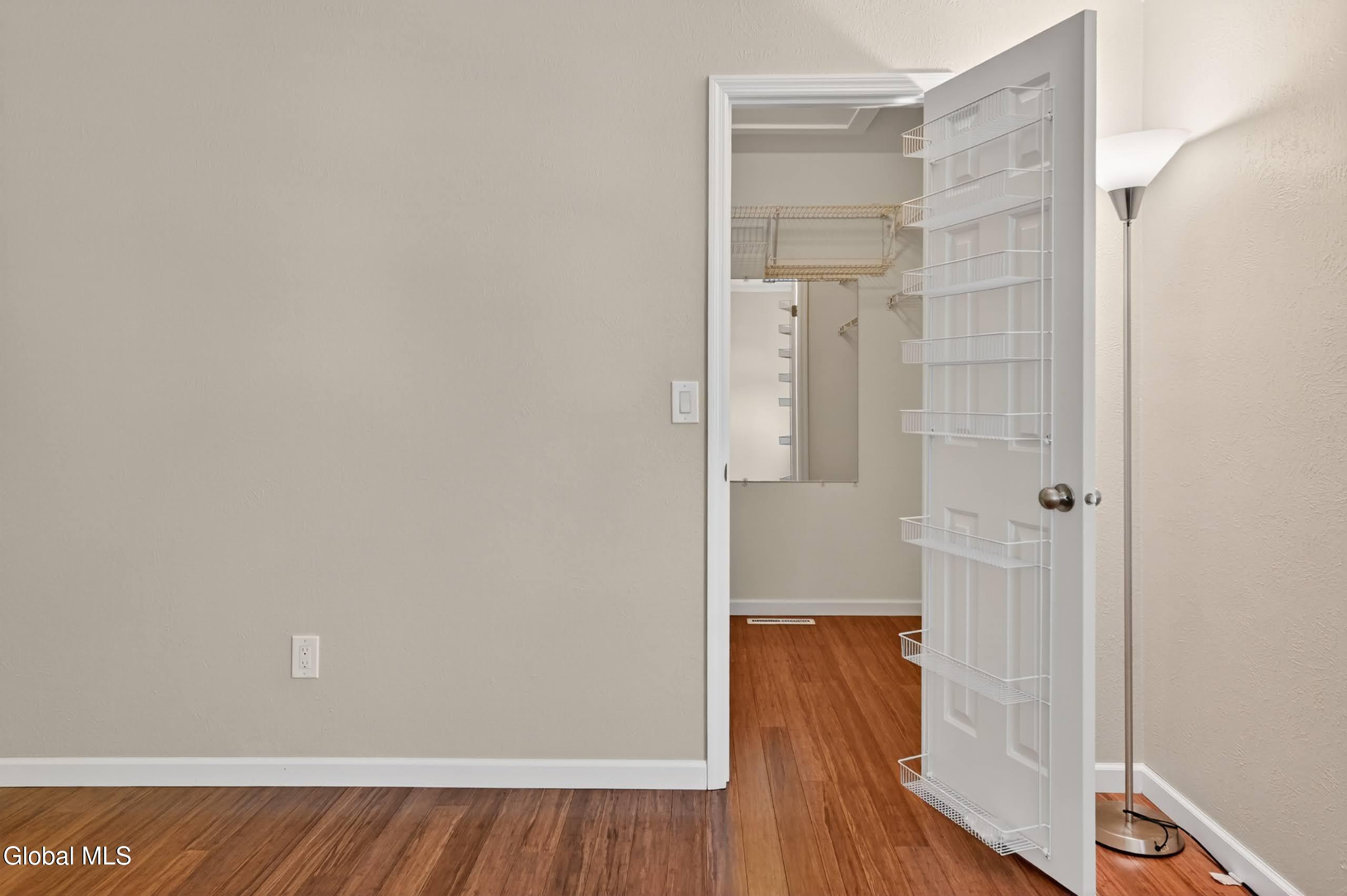 504 Nathaniel Drive Schenectady NY 12303