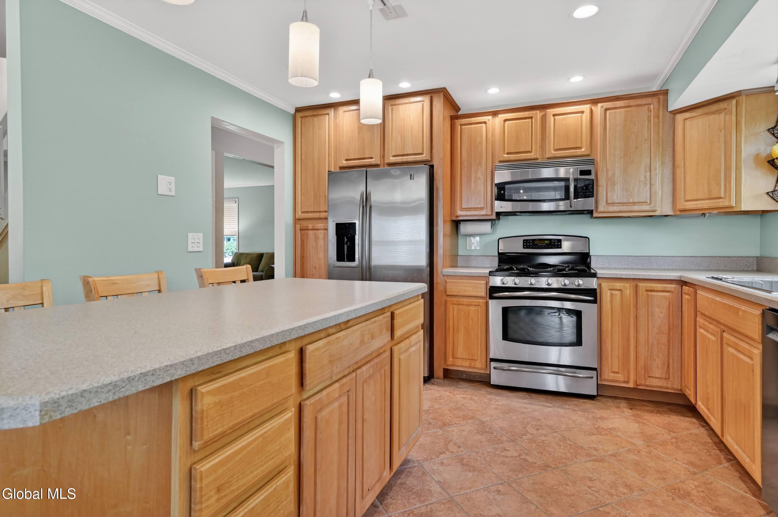504 Nathaniel Drive Schenectady NY 12303