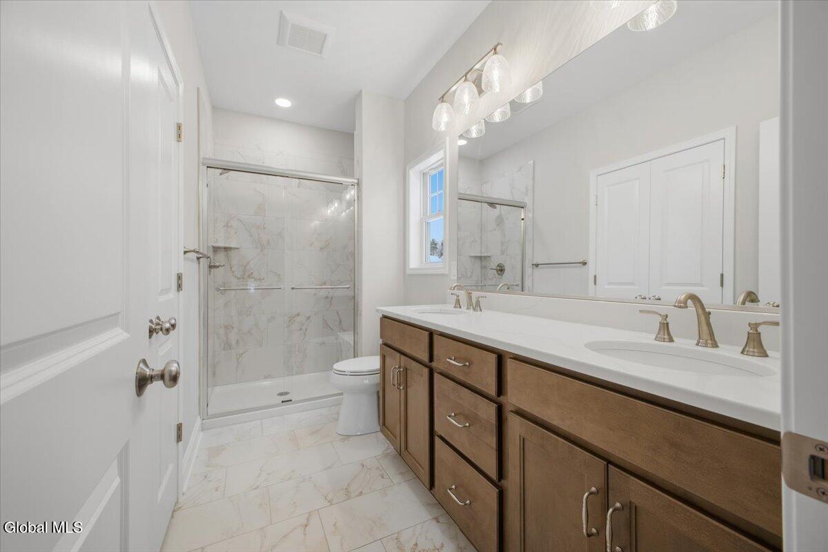 14 Wellington Court Clifton Park NY 12065