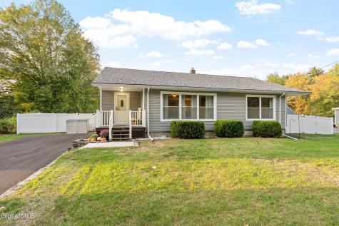 160 Clamsteam Road Halfmoon NY 12065