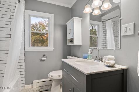 160 Clamsteam Road Halfmoon NY 12065