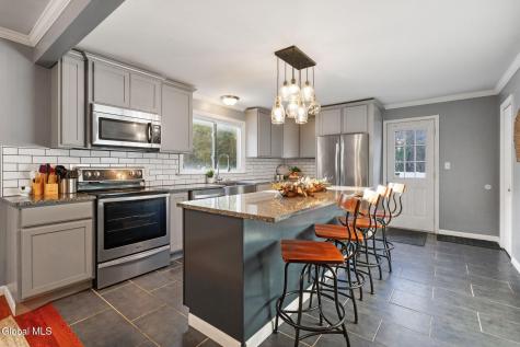 160 Clamsteam Road Halfmoon NY 12065