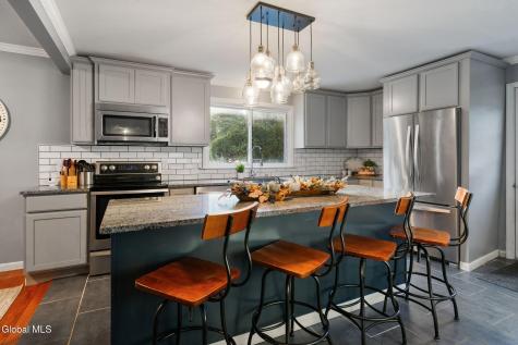 160 Clamsteam Road Halfmoon NY 12065