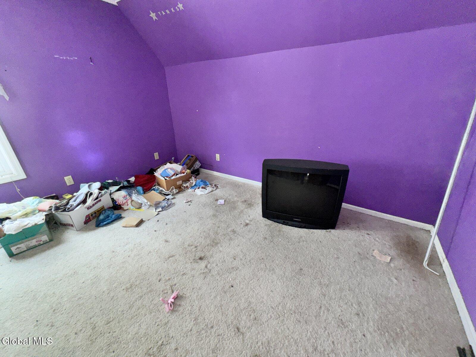 15 Grotto Court Watervliet NY 12189