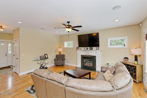 24 Dean Thomas Way Queensbury NY 12804