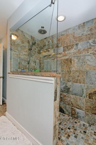 24 Dean Thomas Way Queensbury NY 12804