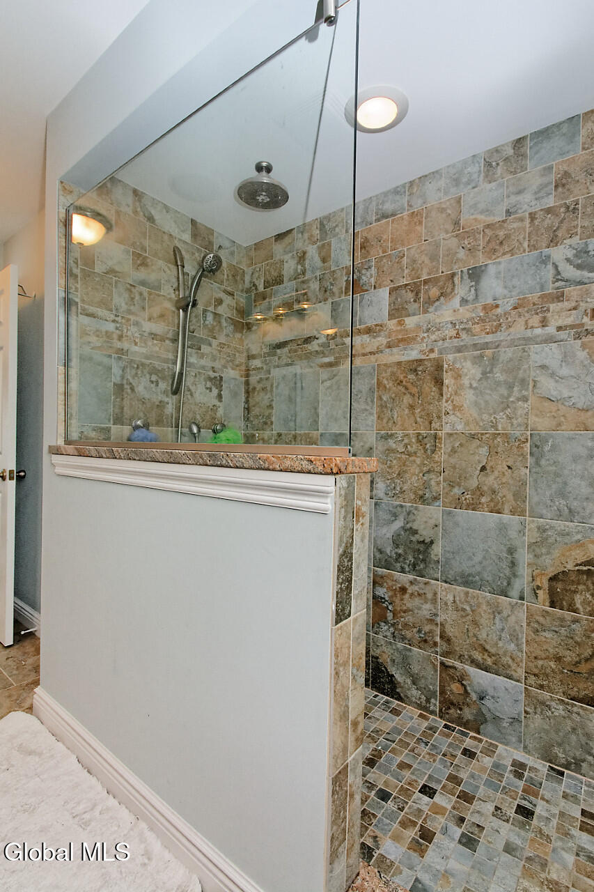 24 Dean Thomas Way Queensbury NY 12804