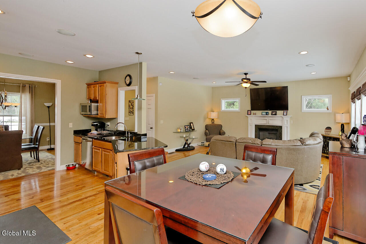 24 Dean Thomas Way Queensbury NY 12804
