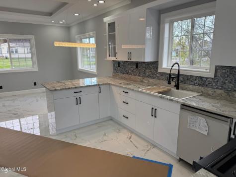 81 Morris Road Schenectady NY 12304