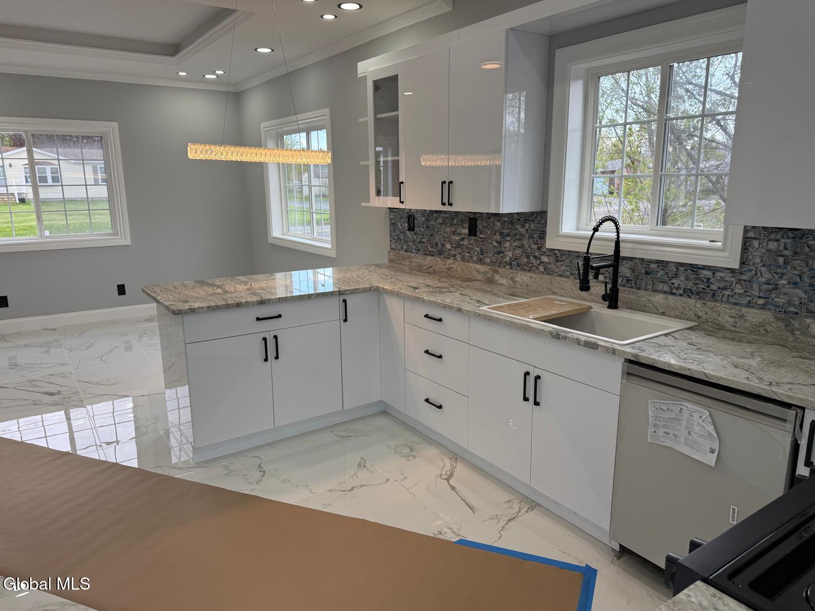 81 Morris Road Schenectady NY 12304