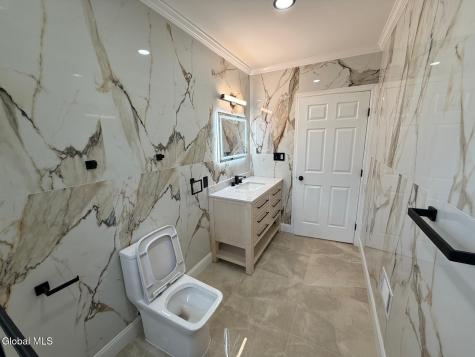 81 Morris Road Schenectady NY 12304