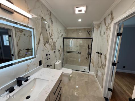 81 Morris Road Schenectady NY 12304