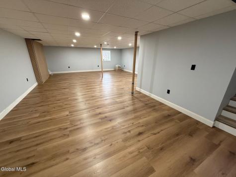 81 Morris Road Schenectady NY 12304