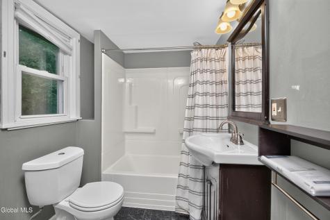 317 Vley Road Schenectady NY 12302