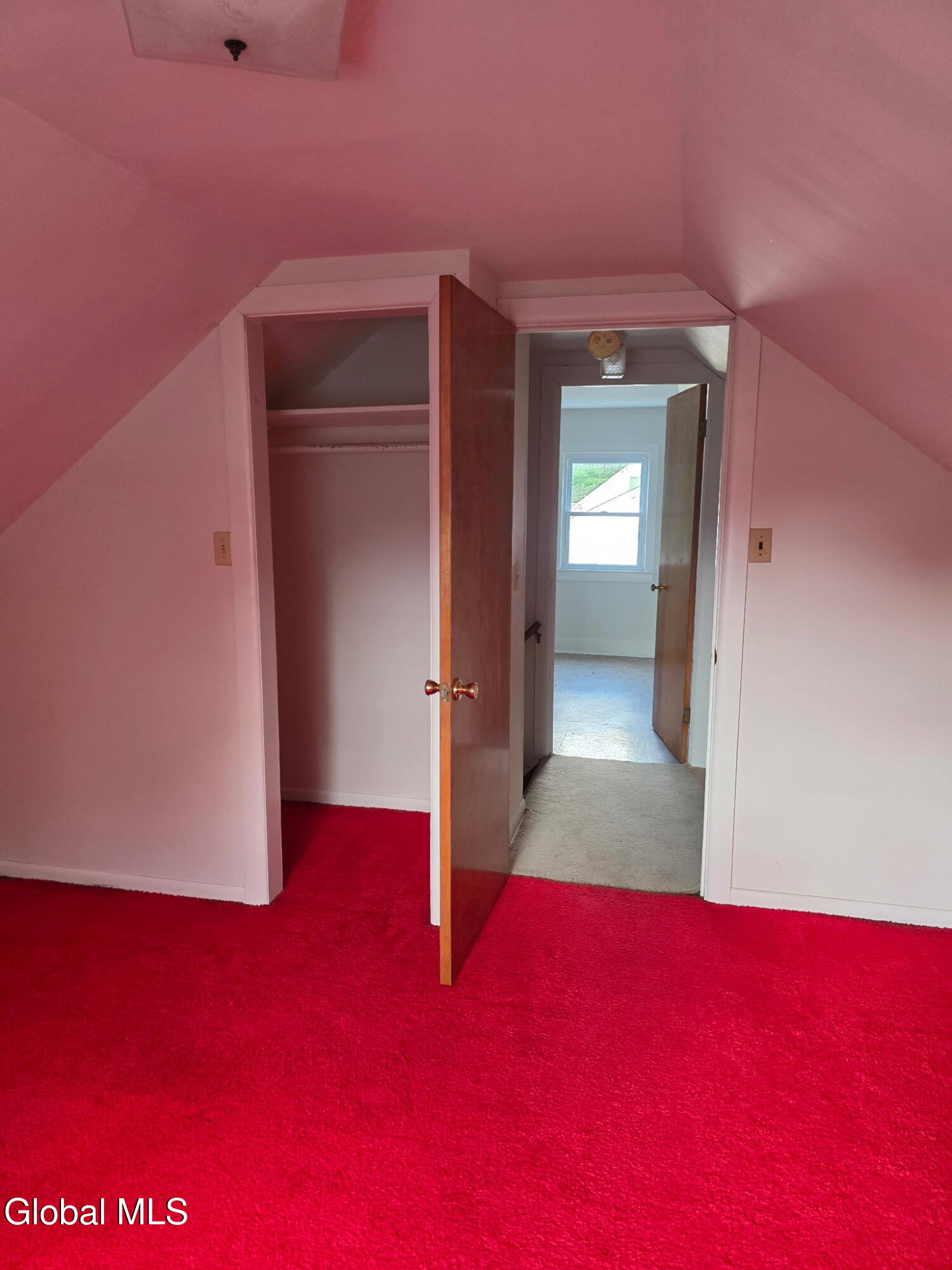 5514 E Woodlawn Place Utica NY 13403