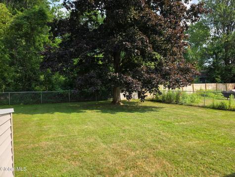 5514 E Woodlawn Place Utica NY 13403