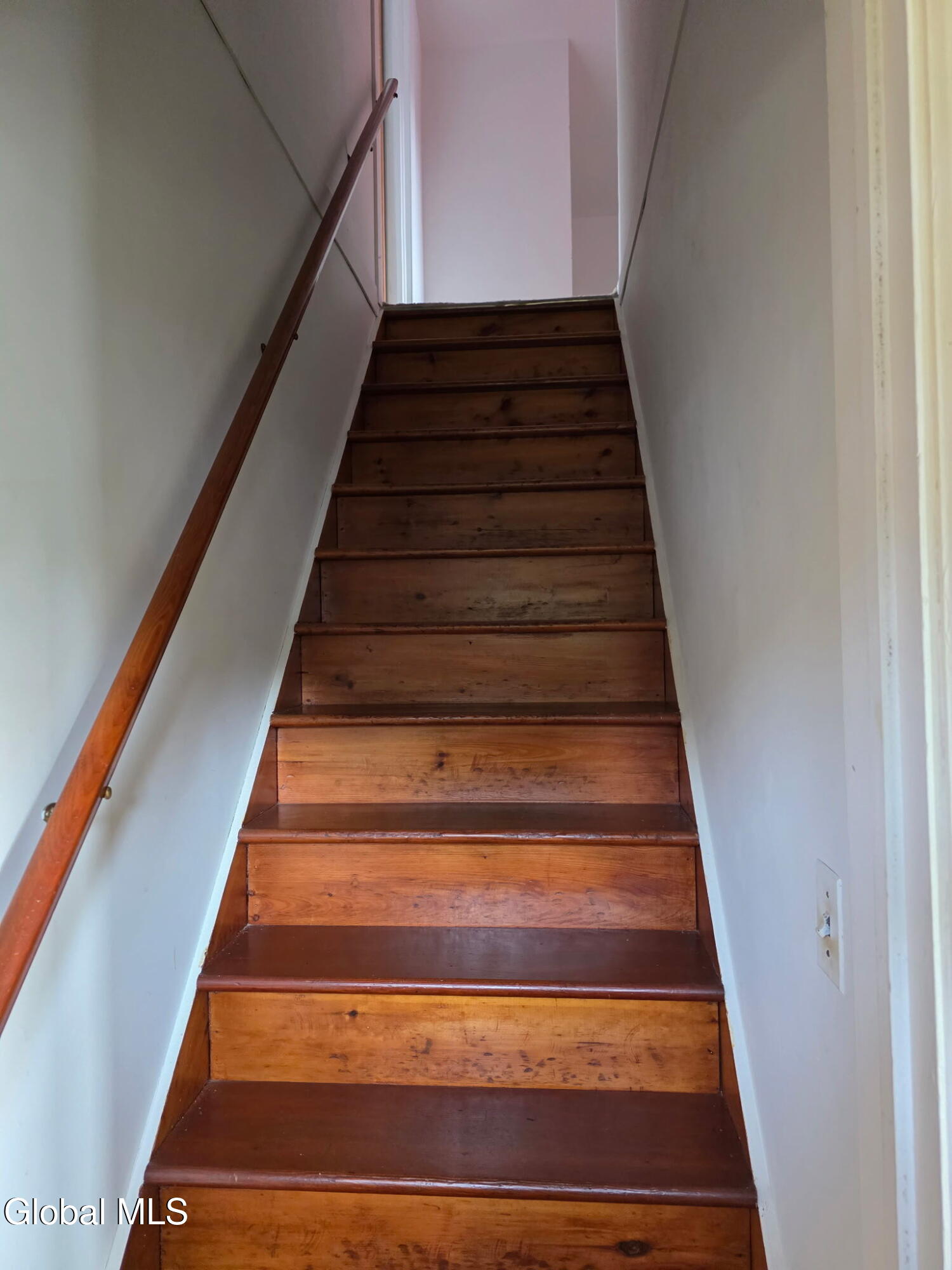 5514 E Woodlawn Place Utica NY 13403