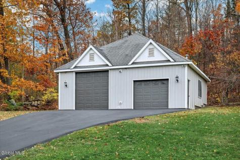 1306 Putnam Road Schenectady NY 12306