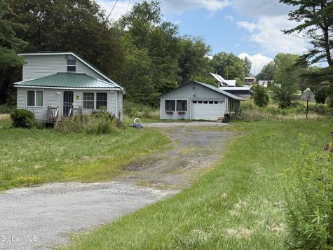 5886 Lake Road Galway NY 12074