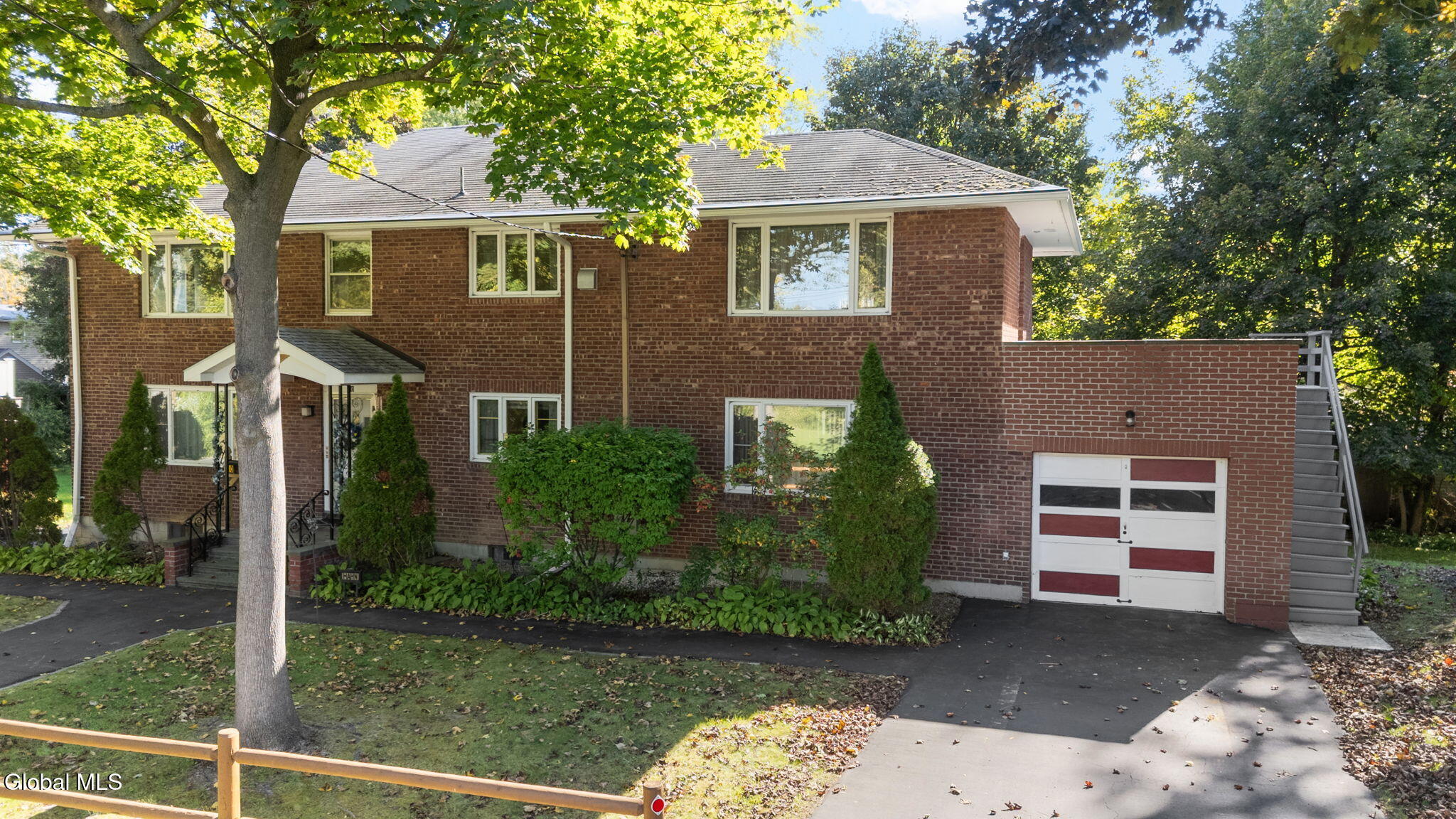 10 Pine Street Albany NY 12203