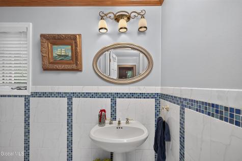 1 Milan Court Niskayuna NY 12309