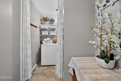 1 Milan Court Niskayuna NY 12309